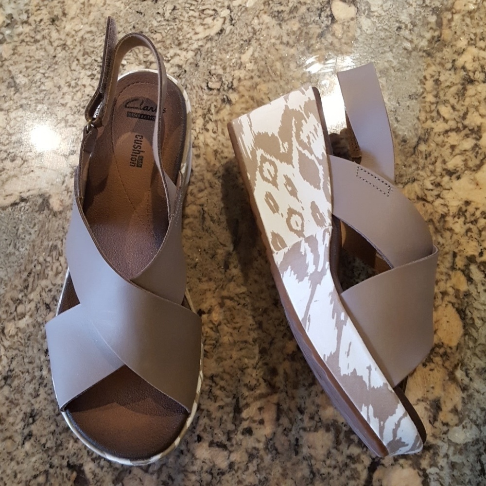 NWOT💕CLARKS* Platforms
